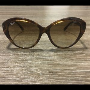 Ray Ban Cat Eye Sunglasses